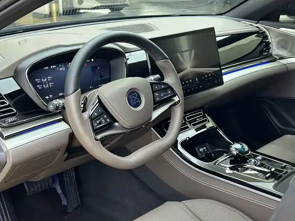 BYD Han 2025