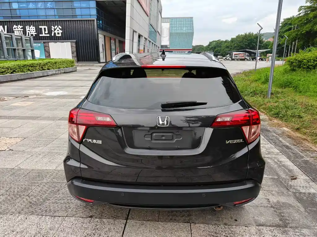 Honda Vezel 2015