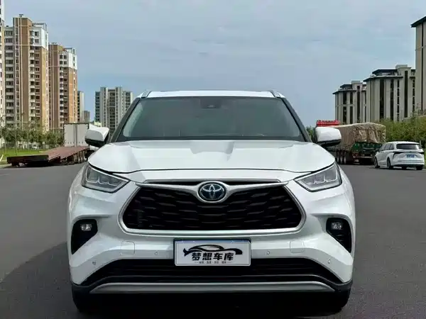Toyota Highlander 2025