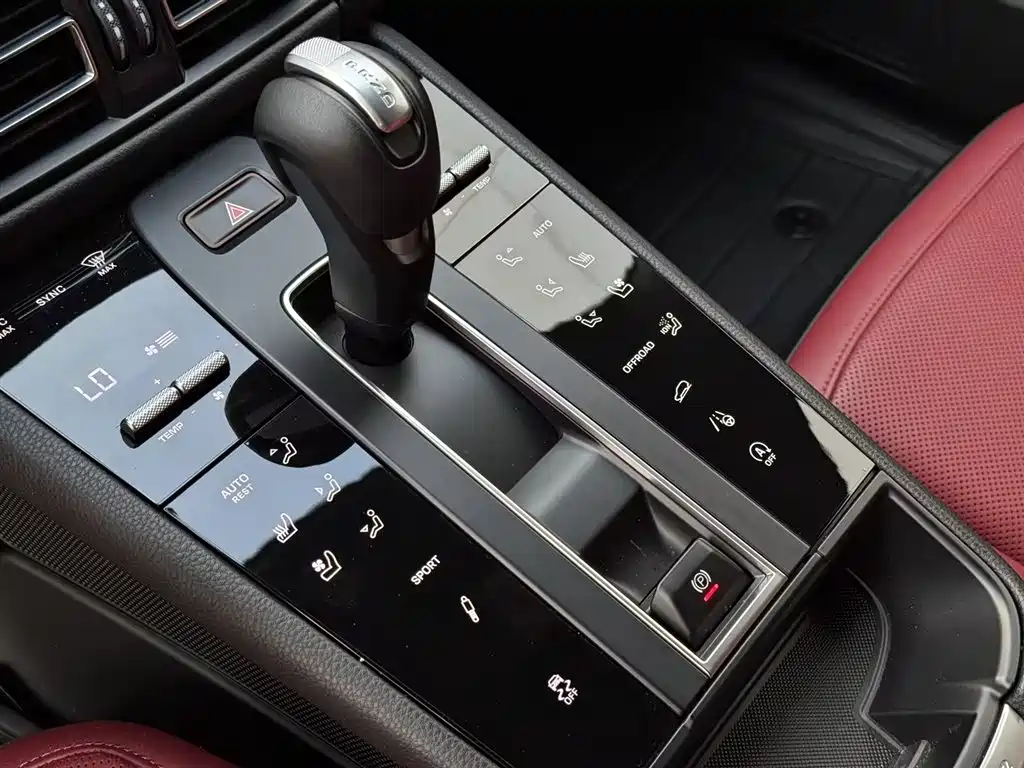 Porsche Macan 2024 — фото 10