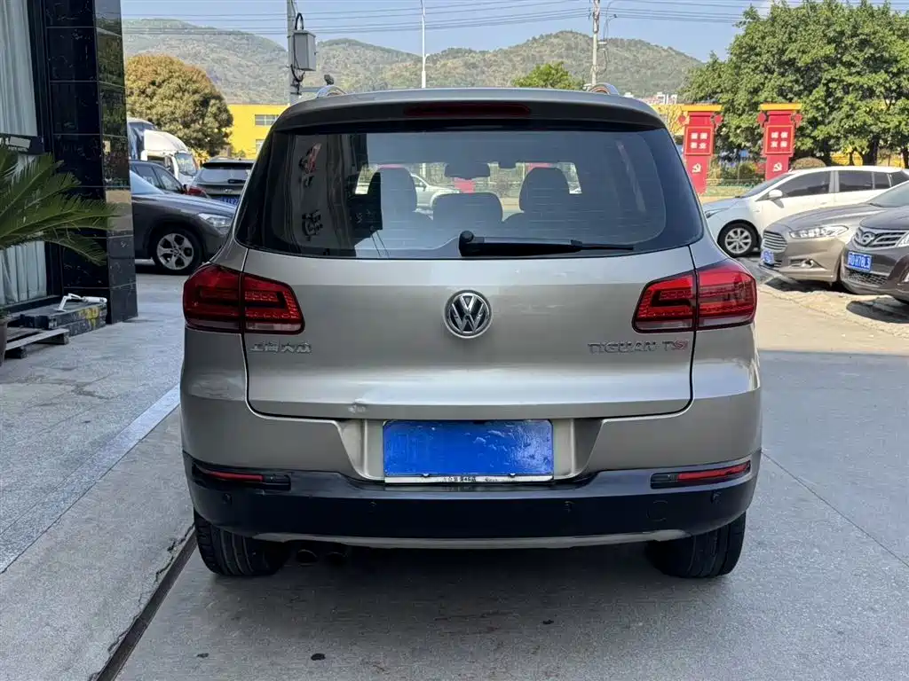 Volkswagen Tiguan 2015 — фото 5
