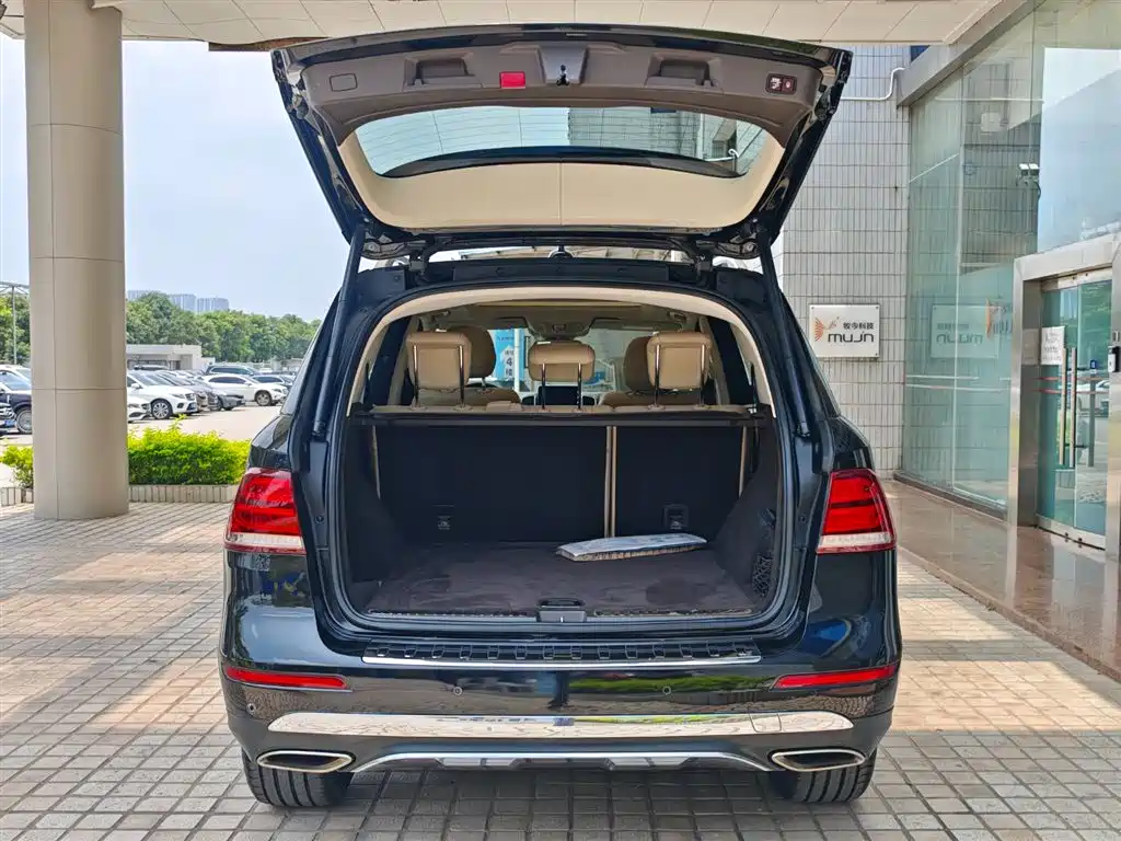 Mercedes-Benz GLE 2016 — фото 16