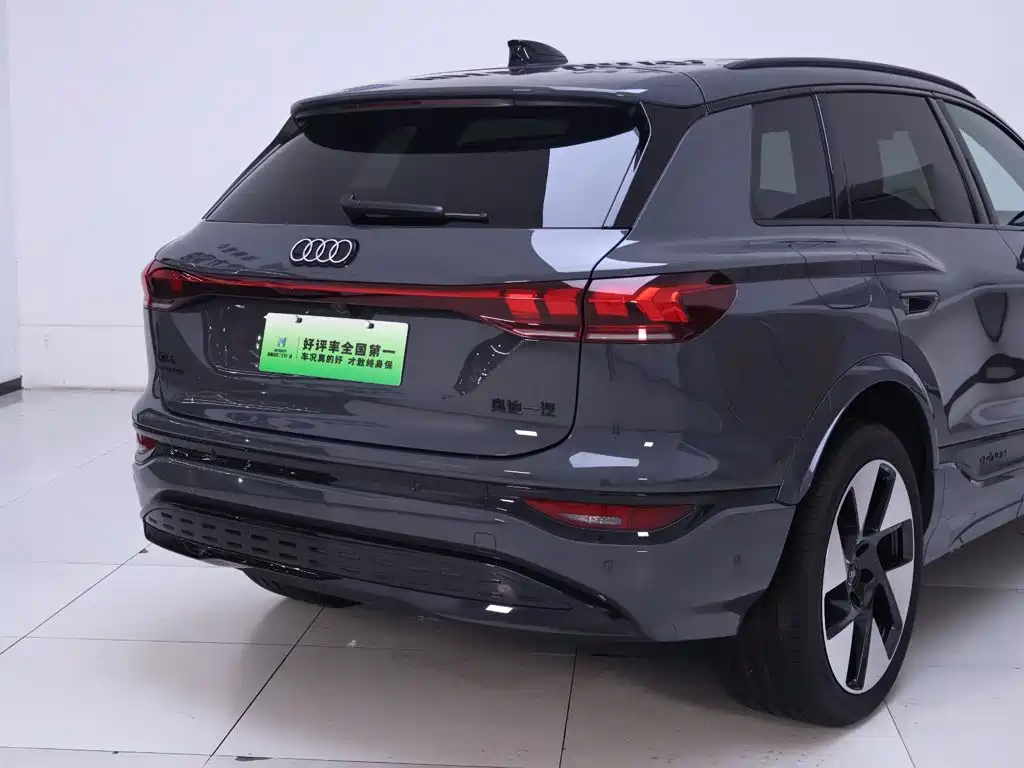 Audi Q6L E-Tron 2025 — фото 8