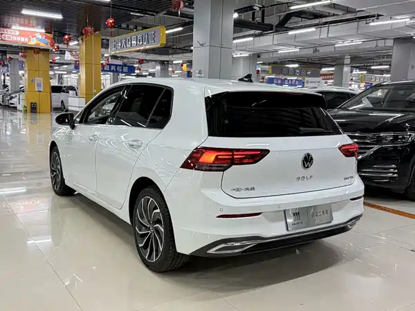 Volkswagen Golf 2022