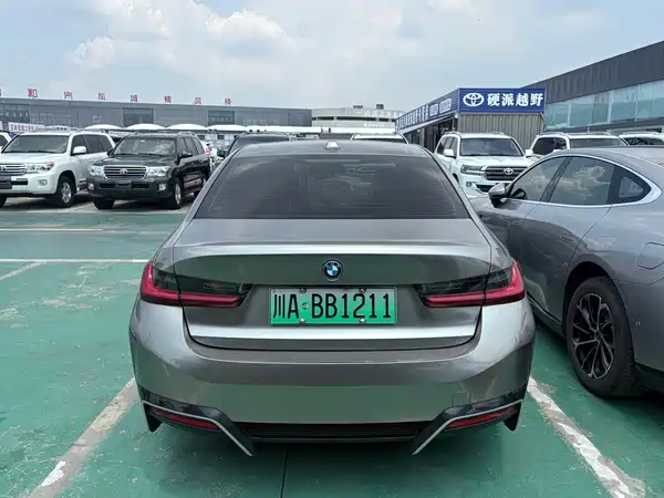 BMW i3 2024