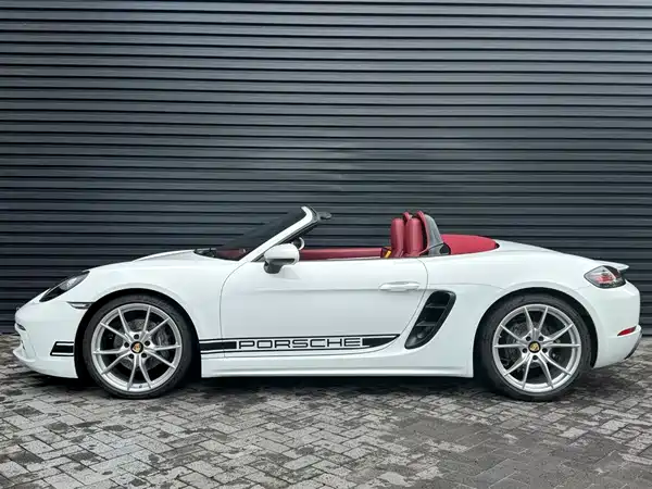Porsche 718 2024