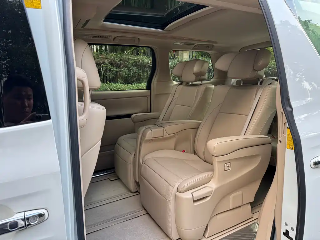 Toyota Alphard 2016 — фото 15