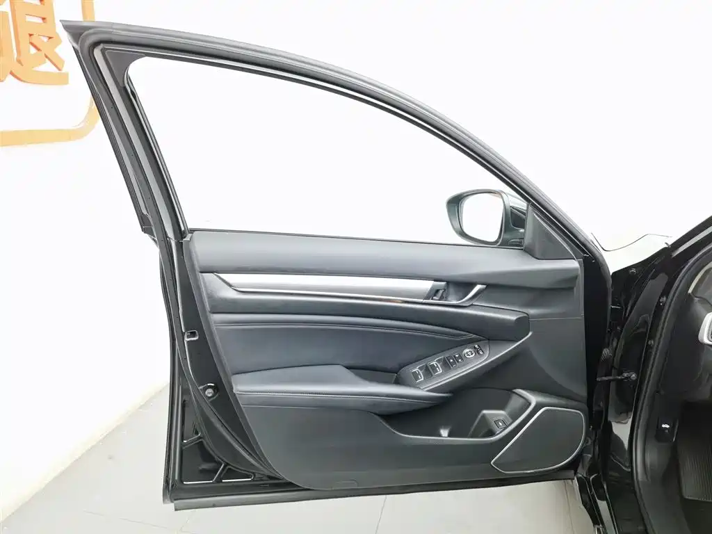 Honda Accord 2021 — фото 8