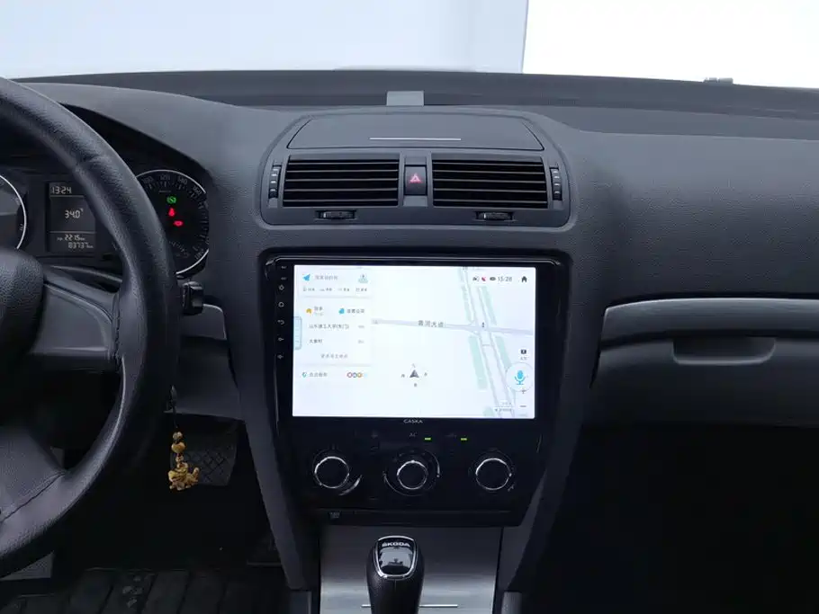 Skoda Octavia 2015 — фото 13