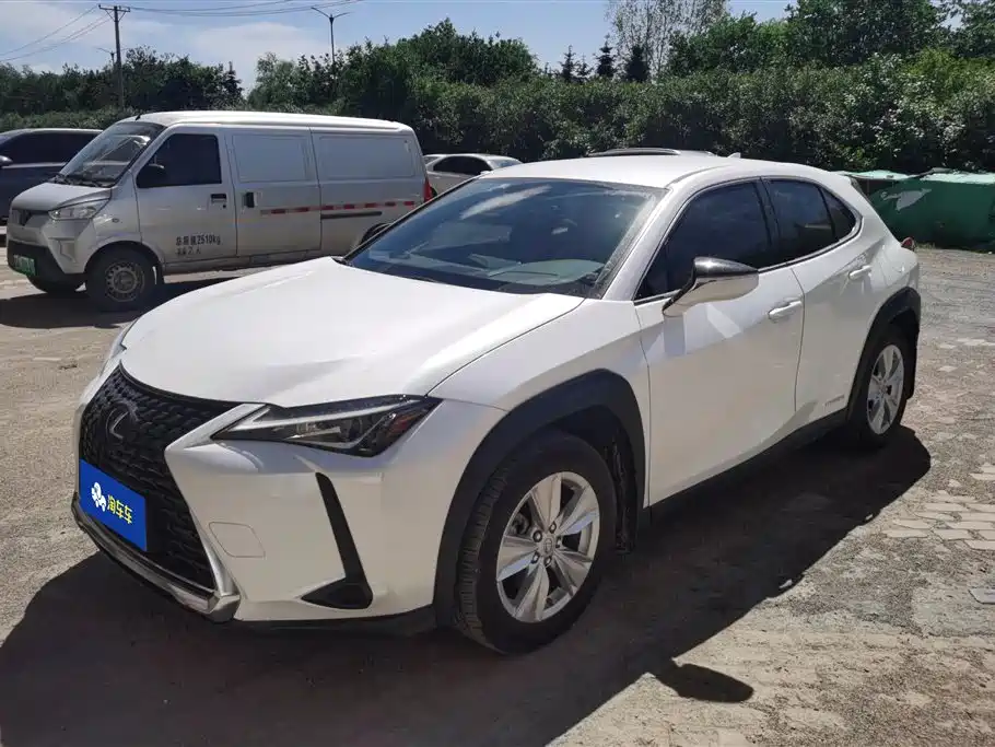 Lexus UX 2020