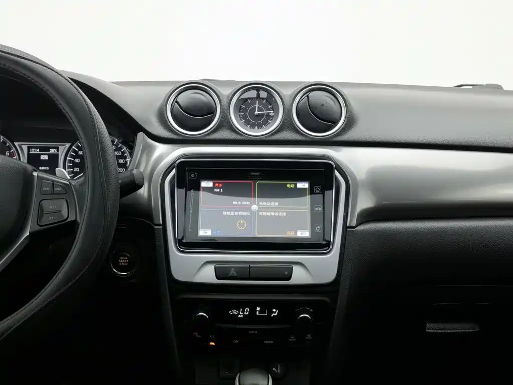 Suzuki Vitara 2017 — фото 12