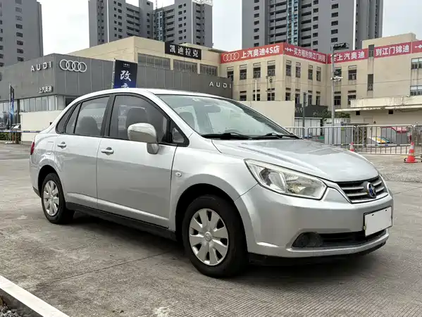 Venucia D50 2014