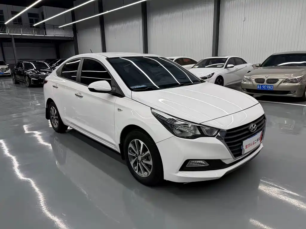 Hyundai Verna 2017 — фото 3