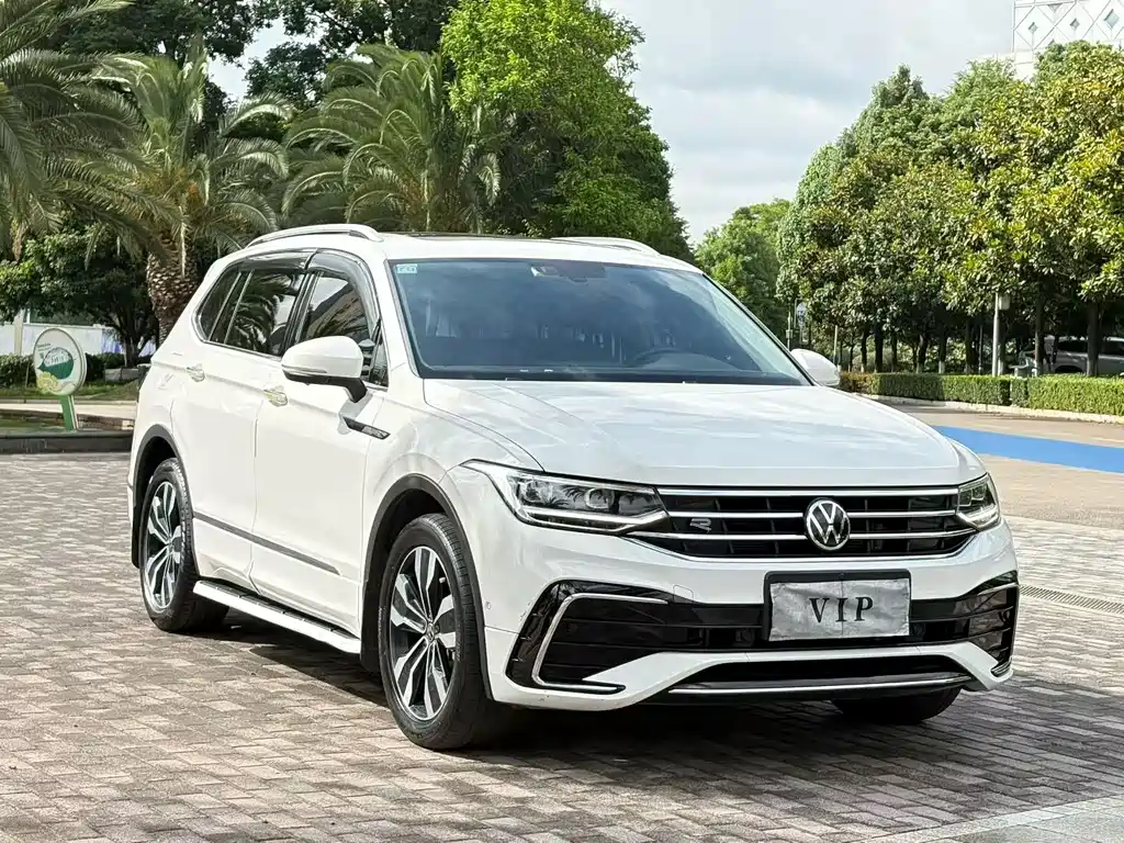 Volkswagen Tiguan L 2022 — фото 3