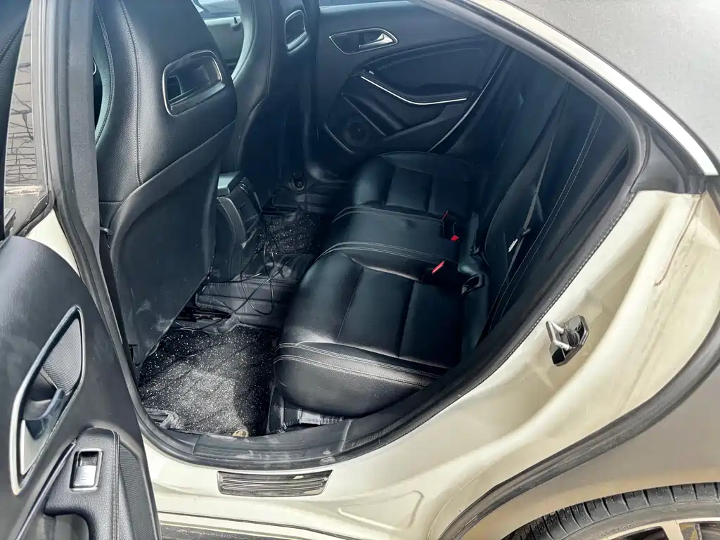 Mercedes-Benz CLA 2016 — фото 12