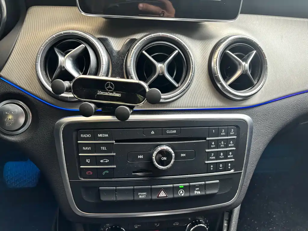Mercedes-Benz CLA 2016 — фото 20