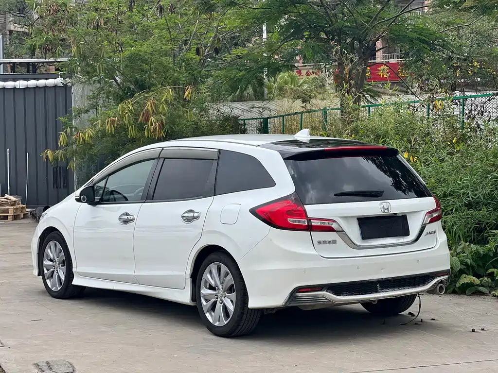 Honda Jade 2017 — фото 8