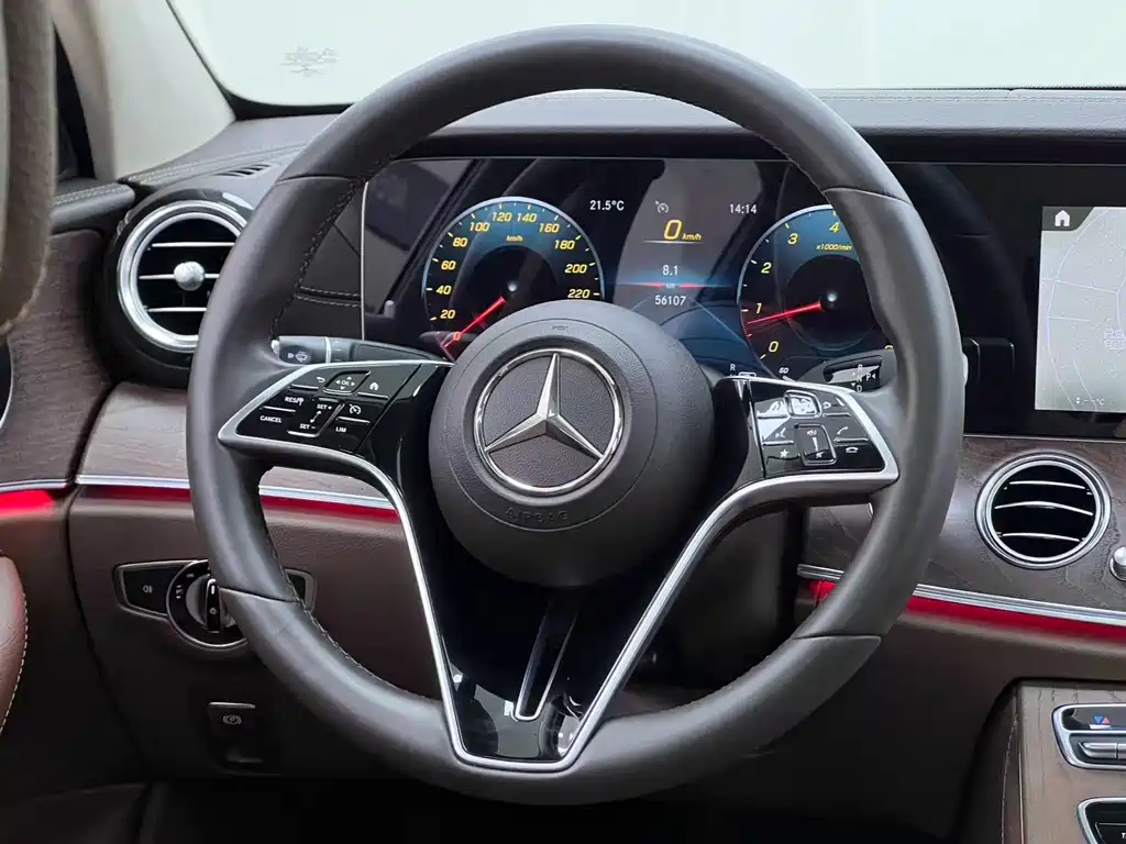 Mercedes-Benz E-Class 2022 — фото 25