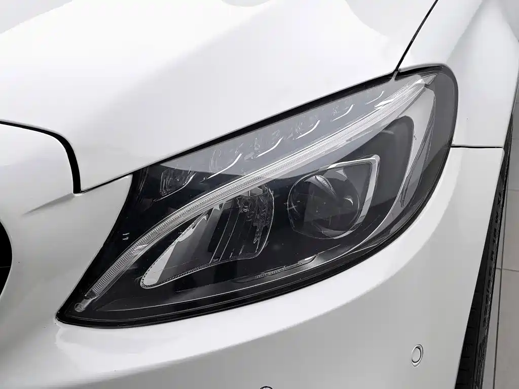 Mercedes-Benz C-Class 2018