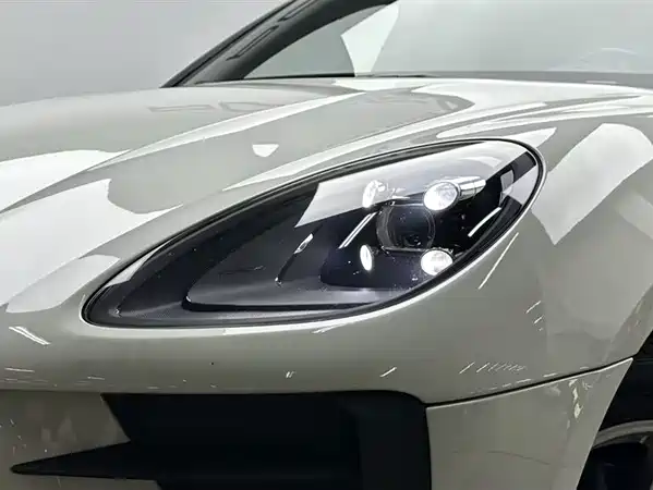 Porsche Macan 2022