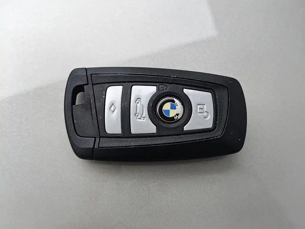 BMW 5 Series 2014 — фото 19