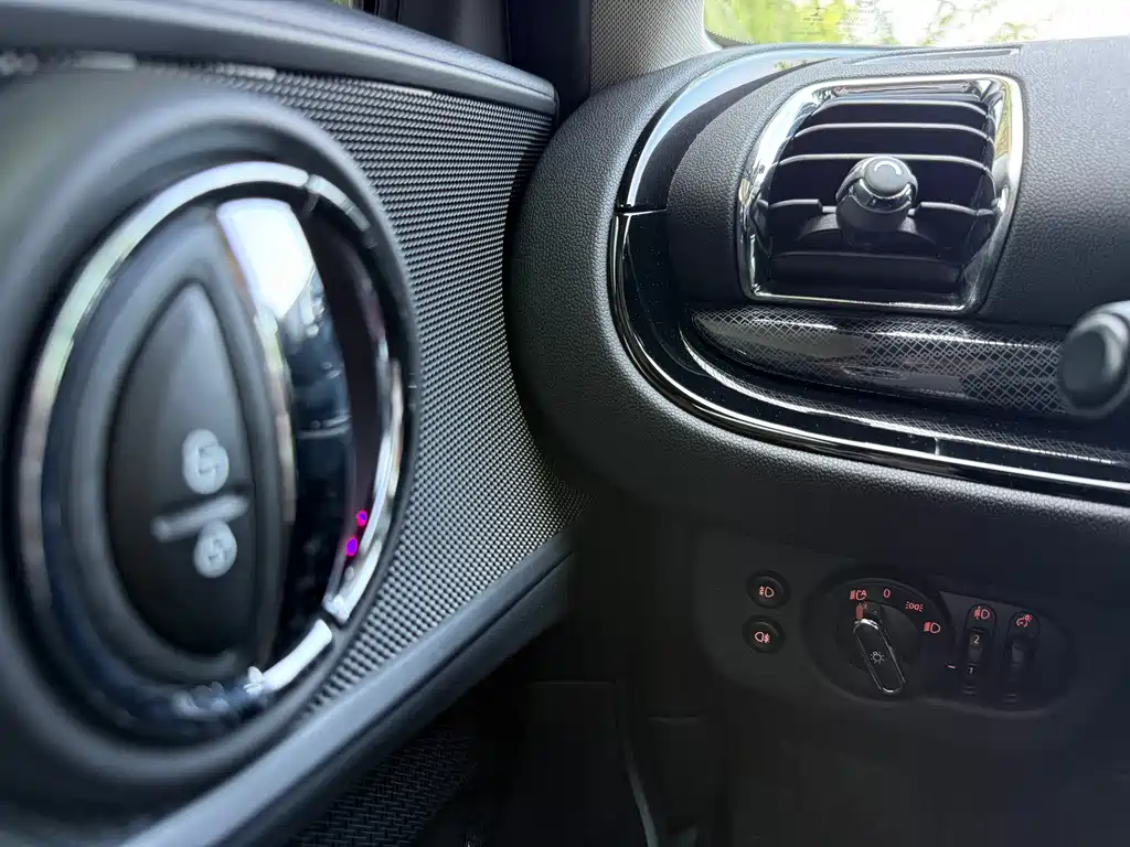 MINI Clubman 2019 — фото 16