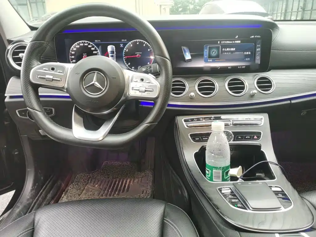 Mercedes-Benz E-Class 2019 — фото 10