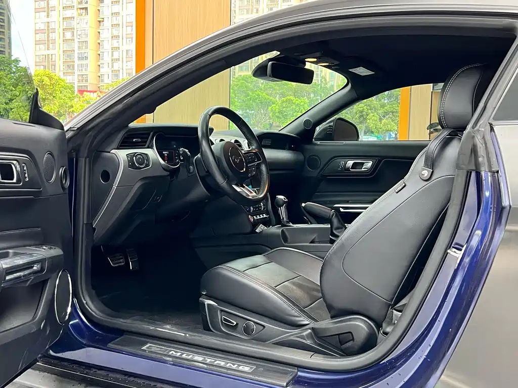 Ford Mustang 2020 — фото 14