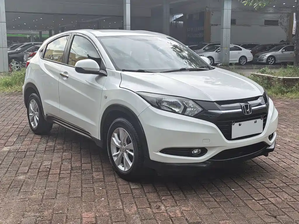 Honda Vezel 2016