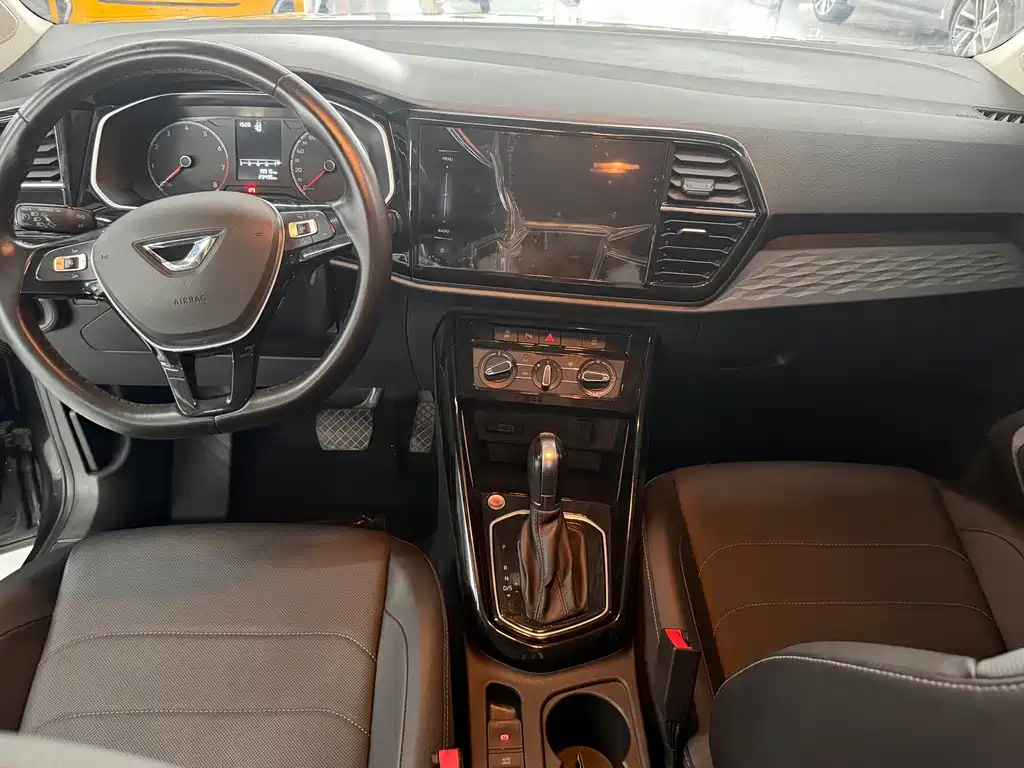 Jetta VS5 2022