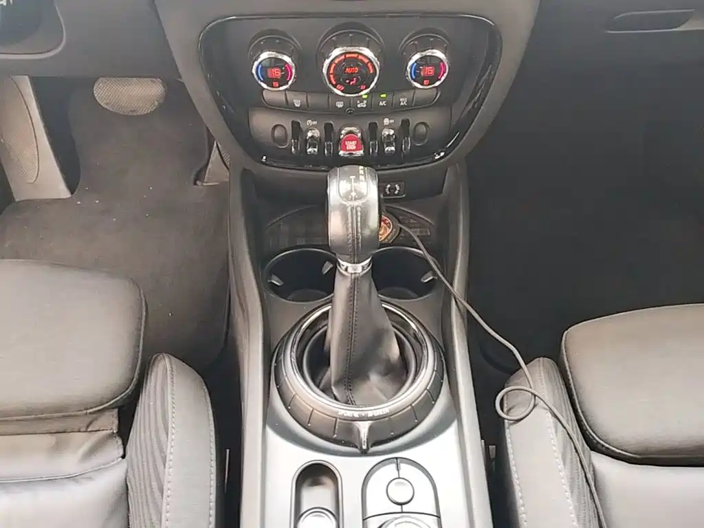 MINI Clubman 2017 — фото 14