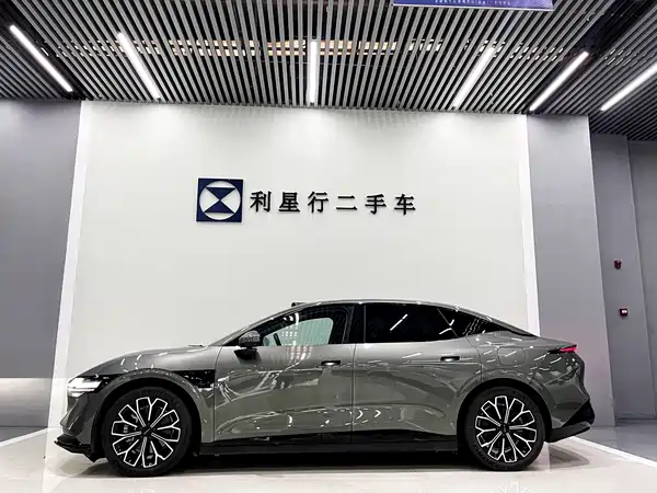Zeekr 007 2024