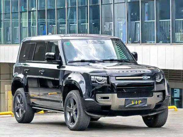 Land Rover Defender 2022
