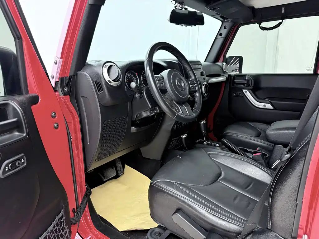 Jeep Wrangler 2018 — фото 6