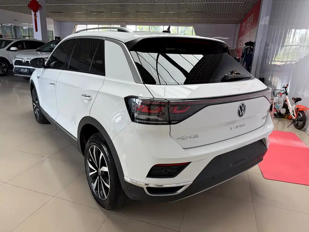 Volkswagen T-Roc 2023 — фото 14