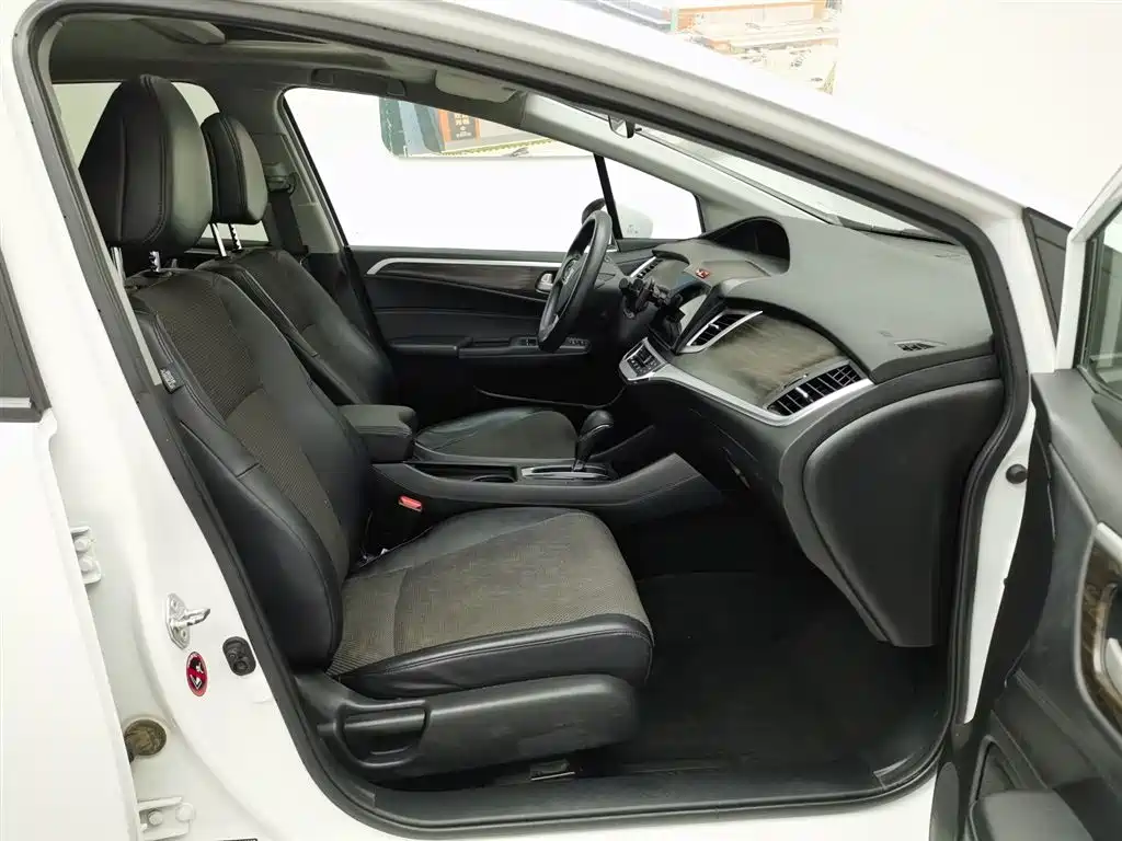 Honda Jade 2019 — фото 23