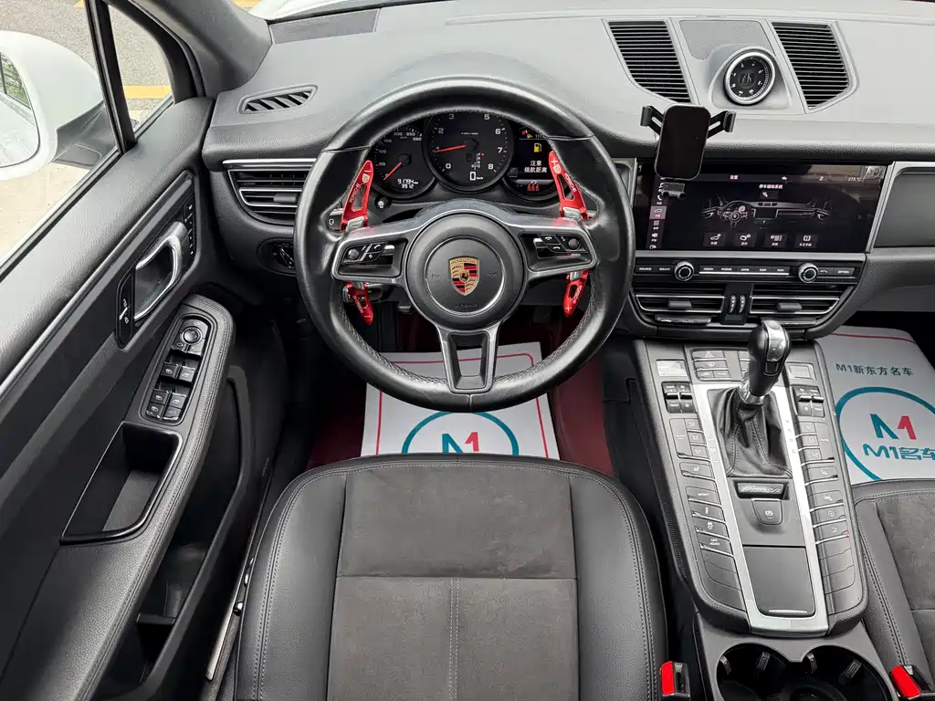Porsche Macan 2020 — фото 10