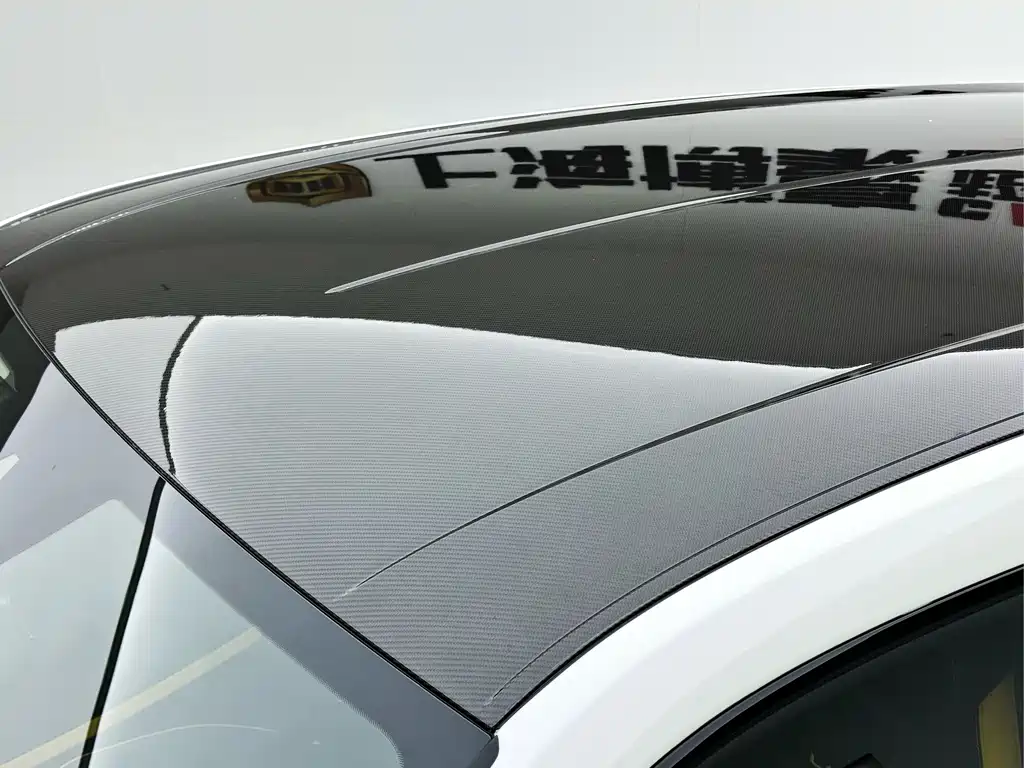 Lamborghini Urus 2023 — фото 16