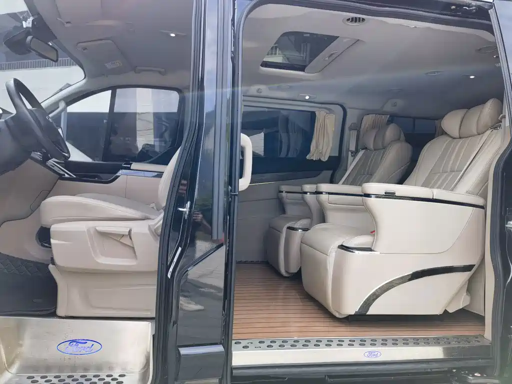 Ford Tourneo 2023 — фото 13