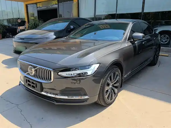 Volvo S90 2022