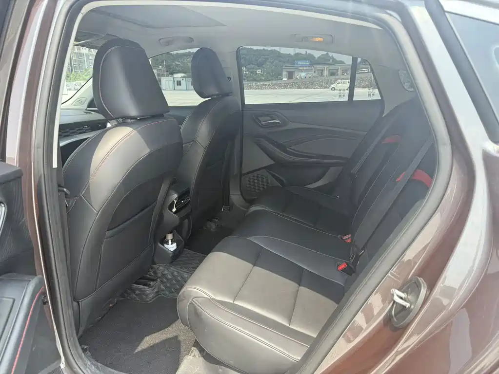 MG MG5 2024