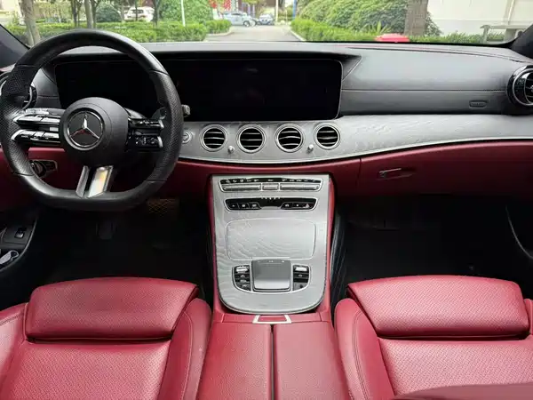 Mercedes-Benz E-Class 2022