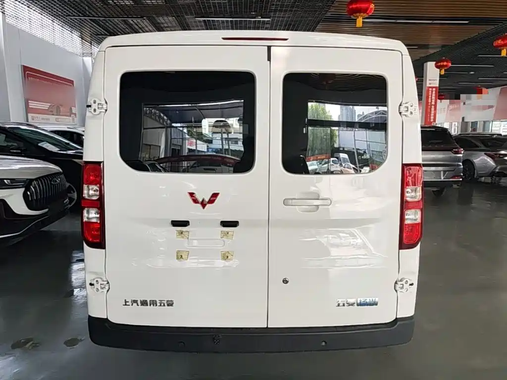 Wuling Yangguang 2025