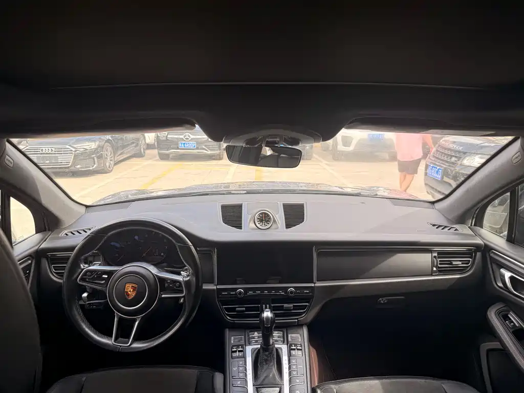 Porsche Macan 2018 — фото 15