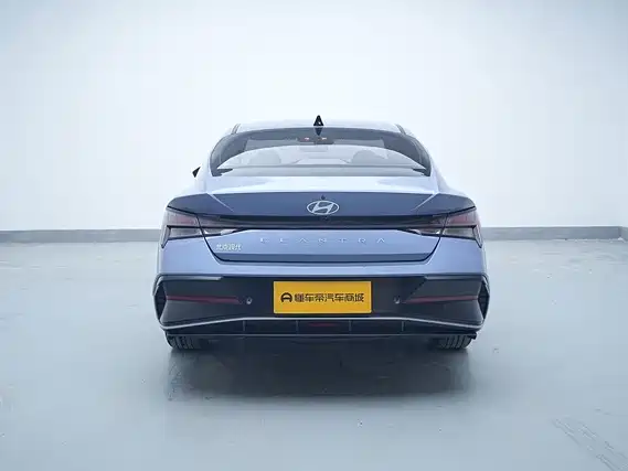 Hyundai Elantra 2024