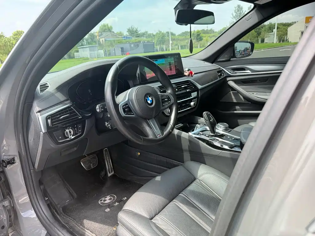 BMW 5 Series 2021
