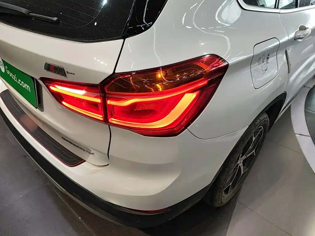 BMW X1 2018 — фото 8
