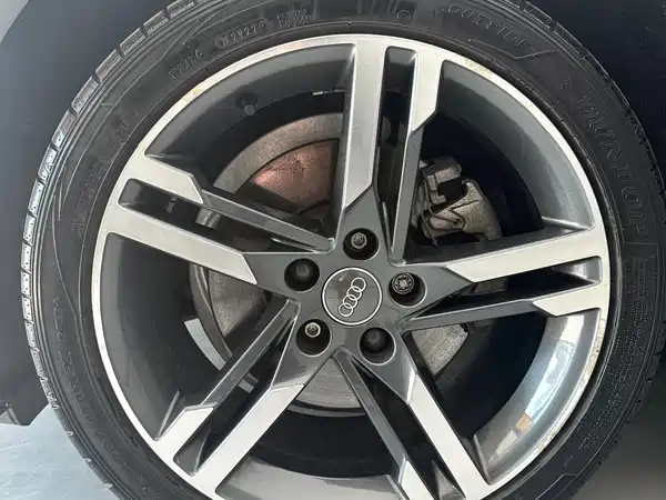 Audi A4L 2020