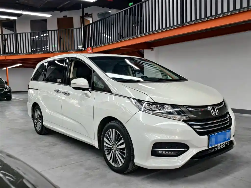 Honda Odyssey 2019 — фото 3