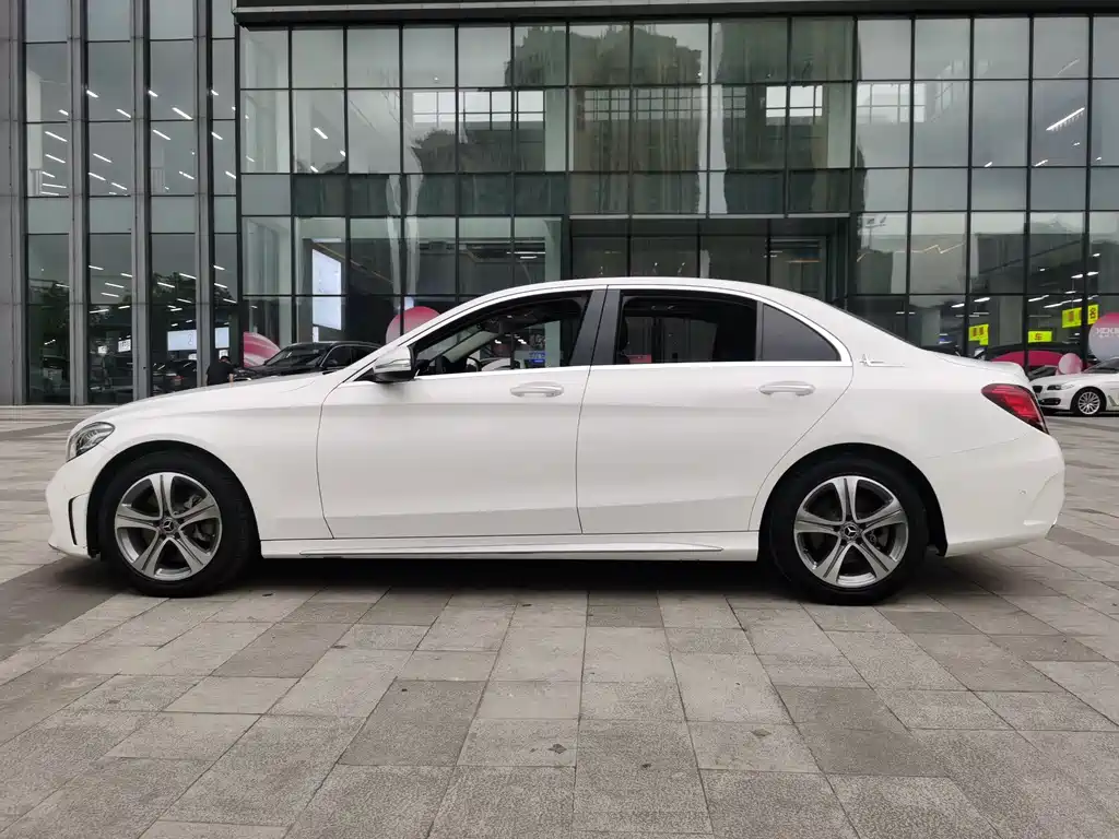 Mercedes-Benz C-Class 2020 — фото 7